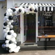 Félkapu dekoráció lufiból