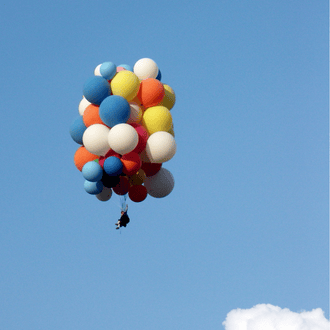 Larry Walters, a férfi, aki székkel repült – és amit ez rólunk tanít
