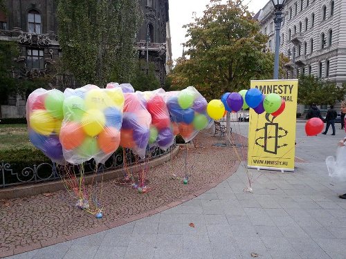 Amnesty International léggömb felengedés